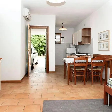 Terraced House In The Ca' Del Pino Complex With Communal Pool In *